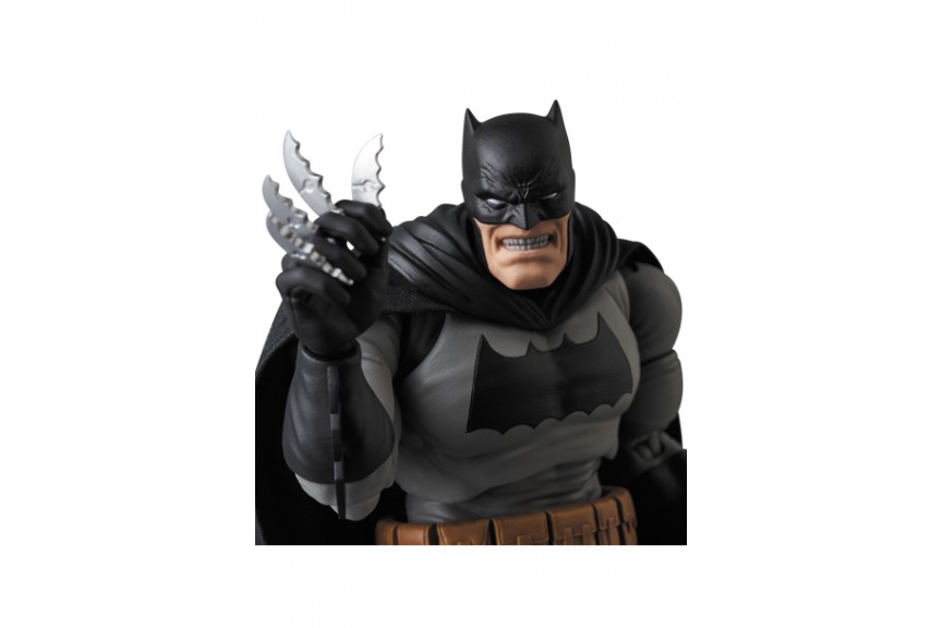 The Dark Knight Returns Details about   Medicom Toy MAFEX No.106 MAFEX BATMAN 