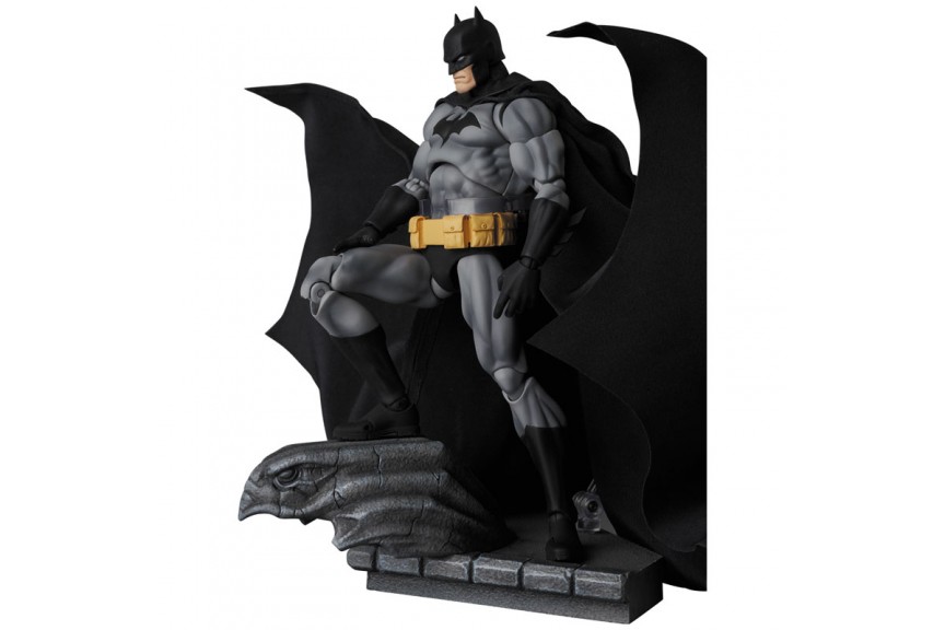 MAFEX DC Comics No 126 BATMAN HUSH BLACK Ver. Medicom Toy - MyKombini