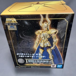 Saint Seiya Myth Cloth EX Gold Capricorn Shura (Revival Version) Bandai Spirits (Box damaged)