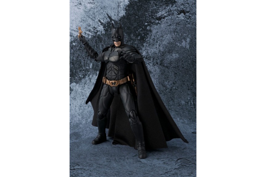 . Figuarts Batman (The Dark Knight) Bandai - MyKombini