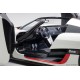 Koenigsegg One:1 (White/Carbon Black/Red) 1/18 Autoart