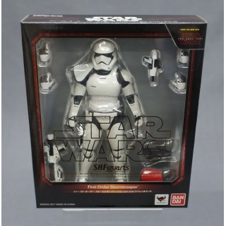SH S.H. Figuarts First Order Stormtrooper (The Last Jedi) Special Set Bandai